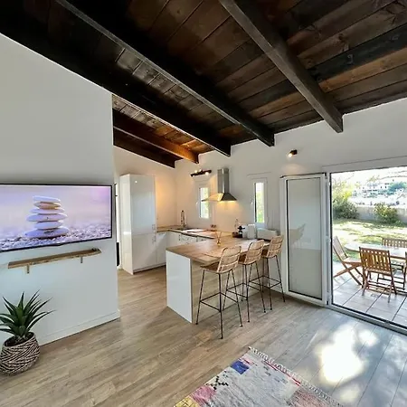 Maison Chaleureuse En Plein Coeur Du Centre Saint-Florent (Corsica)