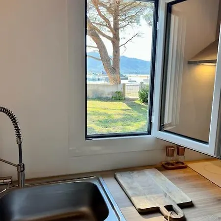 Semesterbostad Maison Chaleureuse En Plein Coeur Du Centre Saint-Florent (Corsica)